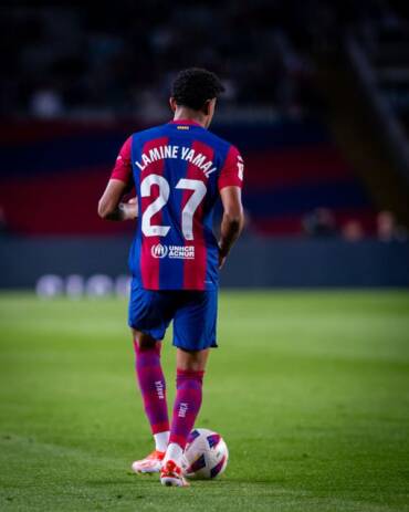 Barcelona y Real Madrid arrancan la Liga mano a mano