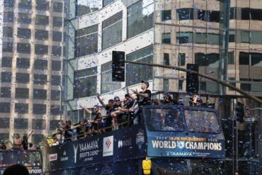 Los Ángeles celebra el bicampeonato de los Dodgers con desfile multitudinario y estrictas medidas de seguridad