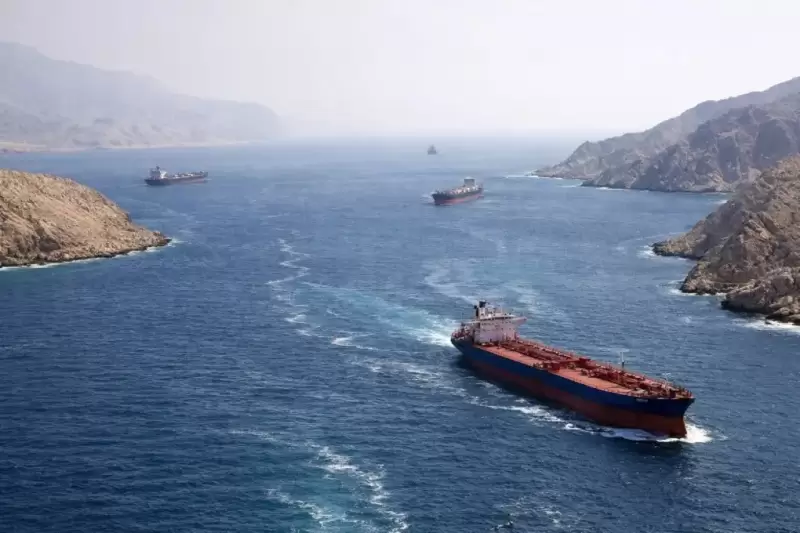 Irán reitera cierre estrecho de Ormuz a buques de EE.UU.
