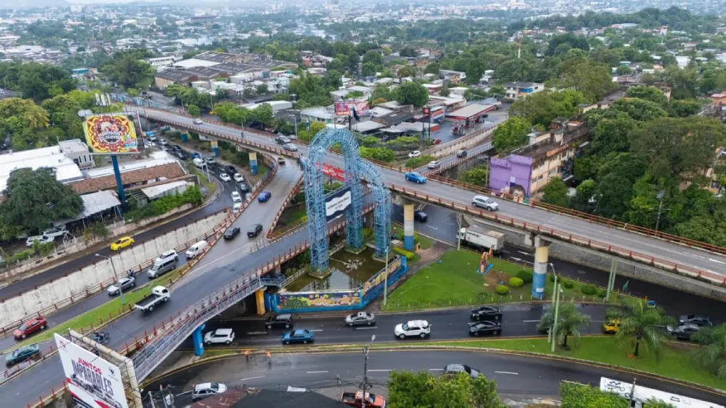 Ratifican $135 millones para proyectos viales