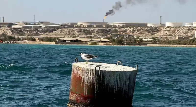 EE.UU. ataca isla petrolera estratégica de Irán.