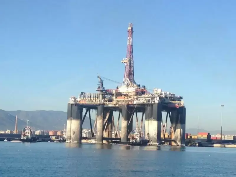 Petróleo baja después de tozar los $120 el barril.
