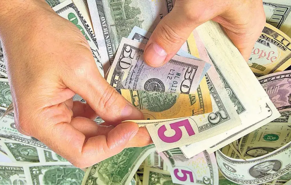 Remesas en El Salvador crecen 8.4 % en 2026, pero llegan a menos familias