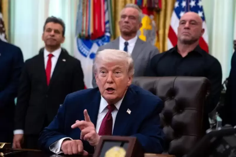 Trump vuelve amenazar con destruir centrales eléctricas y puentes en Irán.