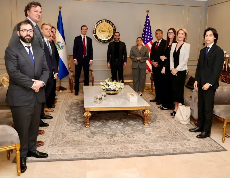 Empresarios de EE.UU. se reúnen con presidente Bukele para explorar oportunidades de invertir
