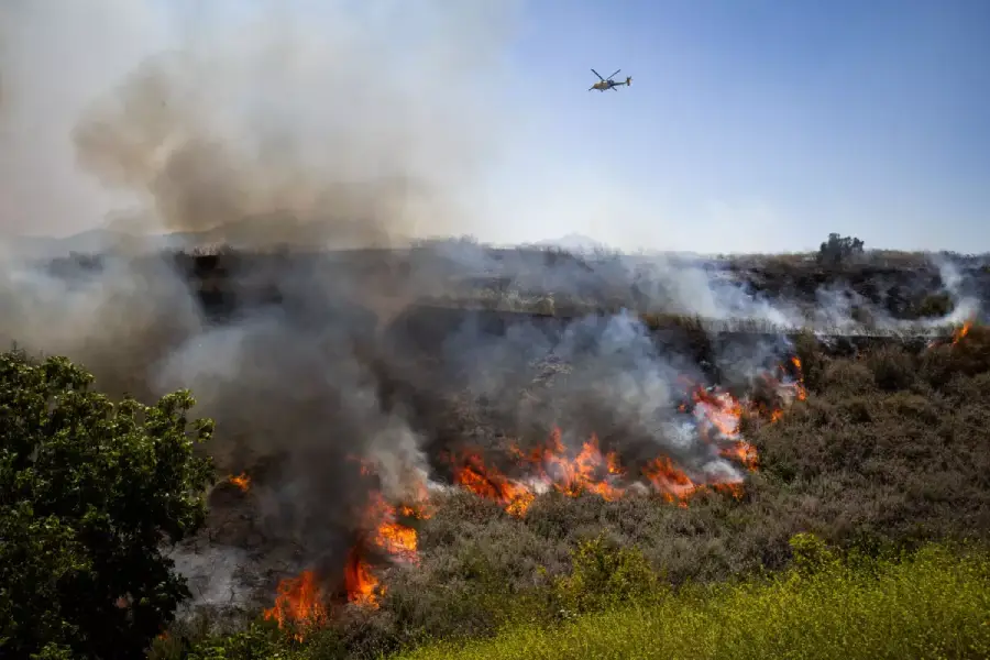 Más de 29,000 personas evacuadas dejan hasta hoy incendios en Los Ángeles.