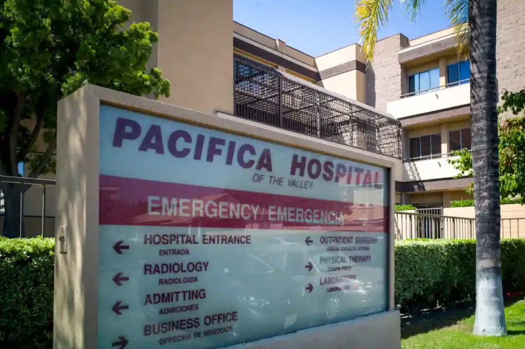 Hospital de Los Ángeles crea granja orgánica para recuperar pacientes