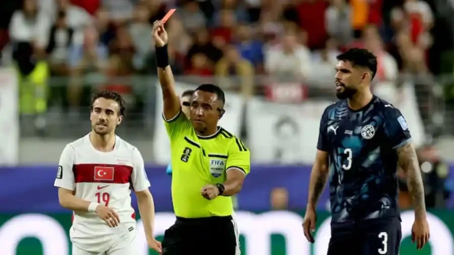 Iván Barton expulsa a Miguel Almirón por taparse la boca en el Mundial 2026