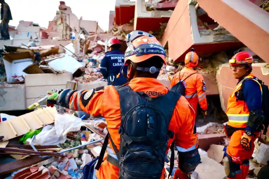 Terremotos en Venezuela dejan más de 1,400 muertos y 3,200 heridos en 48 horas
