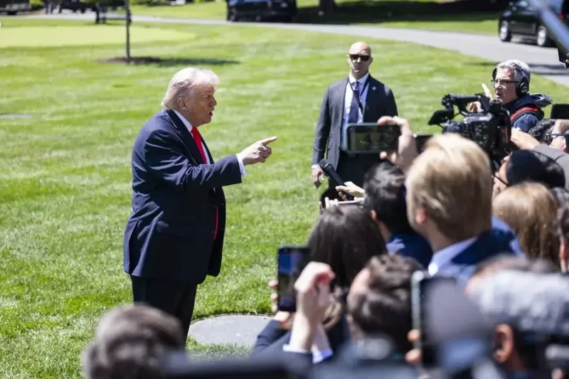 Los medios se ampararon en la Primera Enmienda.