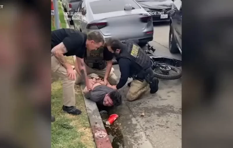 Un ciudadano estadounidense fue golpeado por agentes del ICE.