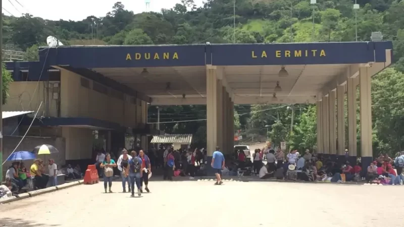 Chapines piensan migrar a El Salvador, obligados por la delincuencia.