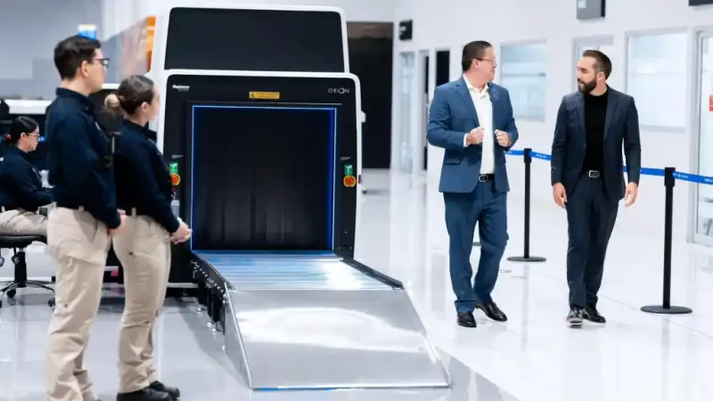 Con inversión de $50 millones Bukele inaugura ampliación aeropuerto.