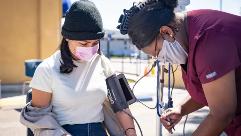 Clínicas Médicas Comunitarias cuidan su salud en San Bernardino y Riverside.