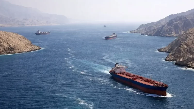 Irán reitera cierre estrecho de Ormuz a buques de EE.UU.