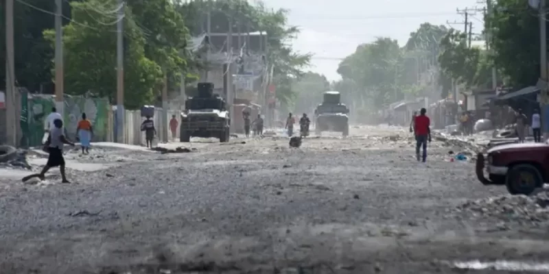Operación militar para liberar soldados salvadoreños secuestrados por pandillas haitianas.