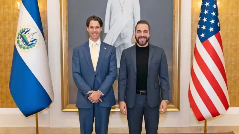 CEO de DFC destaca liderazgo del presidente Bukele y destaca oportunidades de inversión en tecnología e infraestructura.