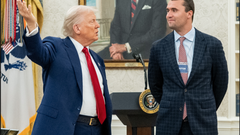 Charlie Kirk muere tras ser baleado-utah