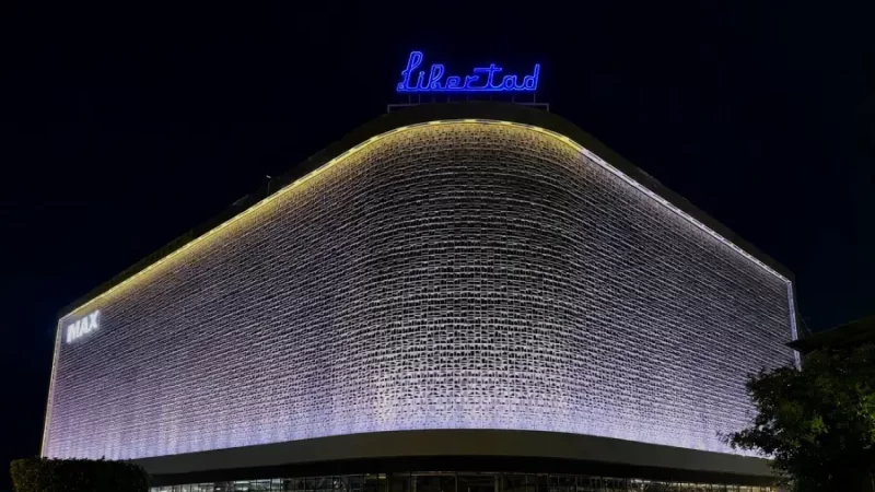Bukele anuncia próxima reinauguración del Cine libertad.