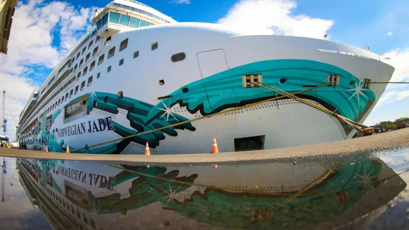 Crucero atraca en Acajutla