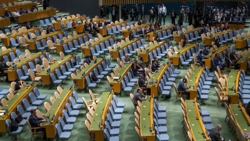 Netanyahu prácticamente se quedó solo cuando la mayoría de delegados abandonó el salón al iniciar su discurso.