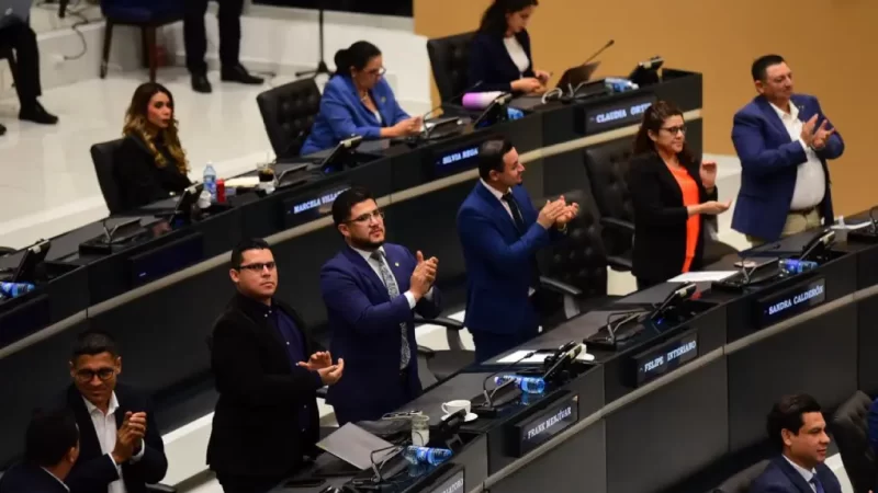 Asamblea aprueba cadena perpetua para asesinos, violadores y terroristas.