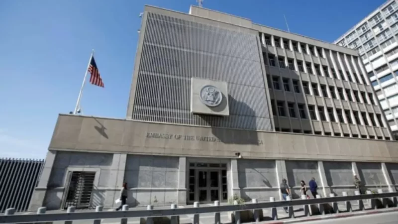 EE.UU. retira personal no esencial de embajada en Israel