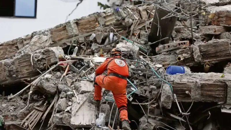 Desde ayer, el Ejecutivo colombiano podrá canalizar fondos directamente para atender las necesidades más urgentes tras el terremoto del 10 de agosto.