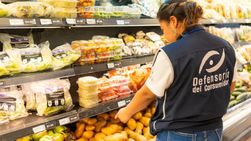 Defensoría del Consumidor arrecia inspecciones de precios contra alzas y especulación.