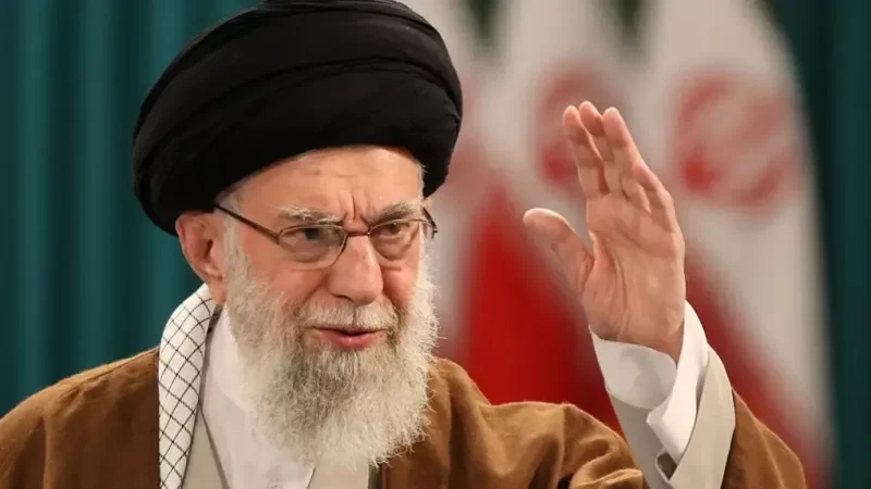 Presidente Donald Trump confirma la muerte del líder iraní.