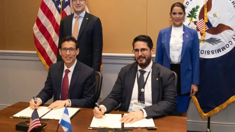 El Salvador y Estados Unidos reafirman su cooperación en desarrollo de energía y seguridad nuclear.