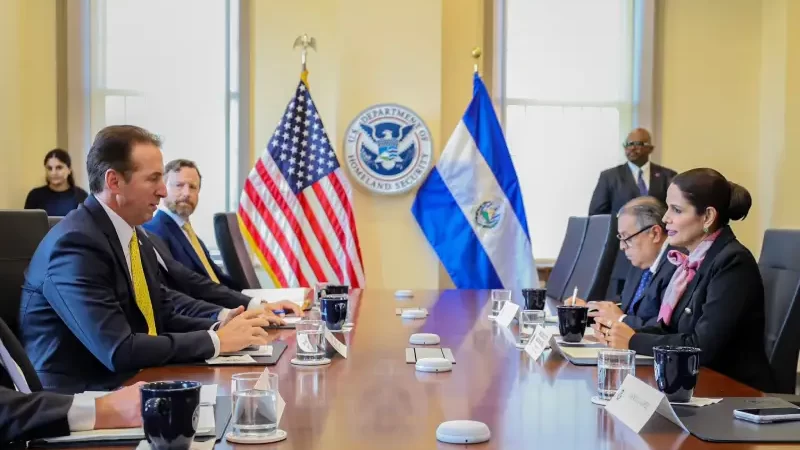 Embajadora de El Salvador en Washington, Milena Mayorga intensifica gestiones por el TPS para los salvadoreños.