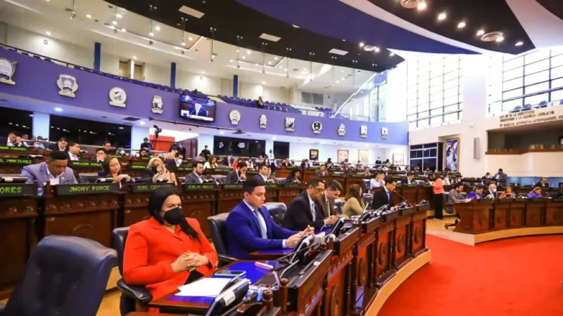 Diputados rafitican préstamos por $576.3 millones