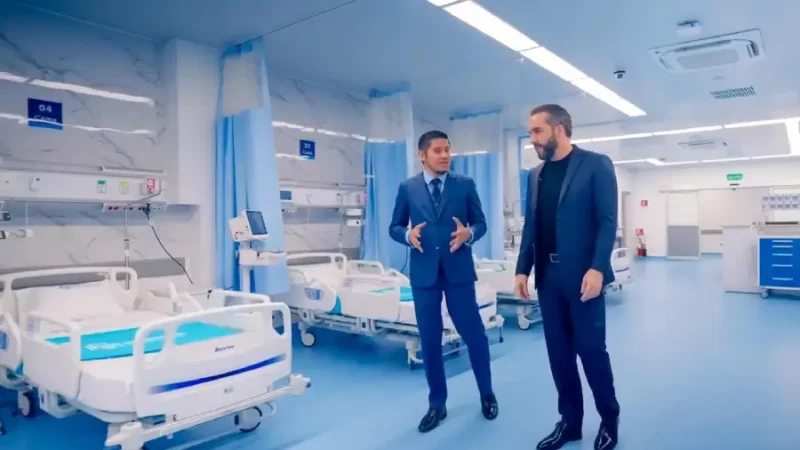 El presidente Nayib Bukele inauguró el nuevo Hospital Rosales, equipado con tecnología de última generación y 3,200 profesionales de la salud.