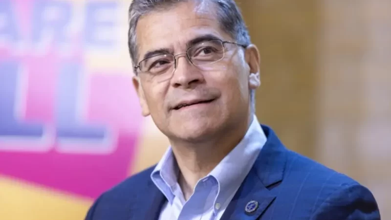 Cadidato a gobernador de California le apuesta a salud y economía.