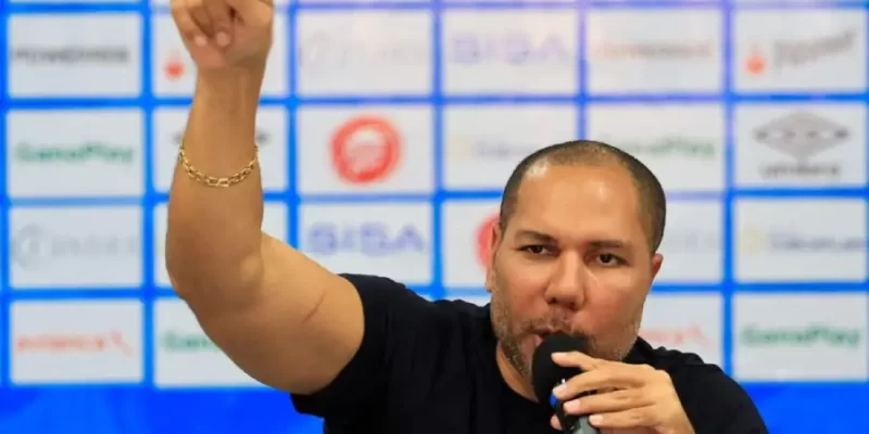 Yamil Bukele, presidente de la Fesfut.