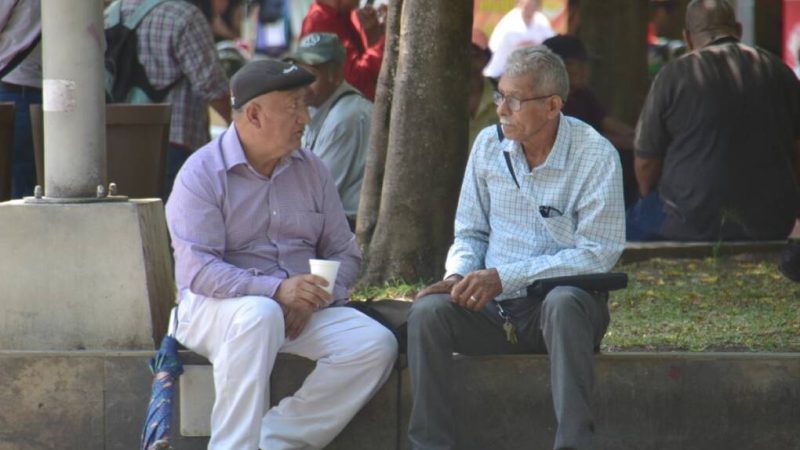 Vence plazo para que El Salvador presente reforma de pensiones al FMI