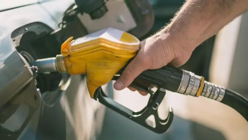 Precios de gasolina y diésel se mantienen sin cambios en El Salvador.